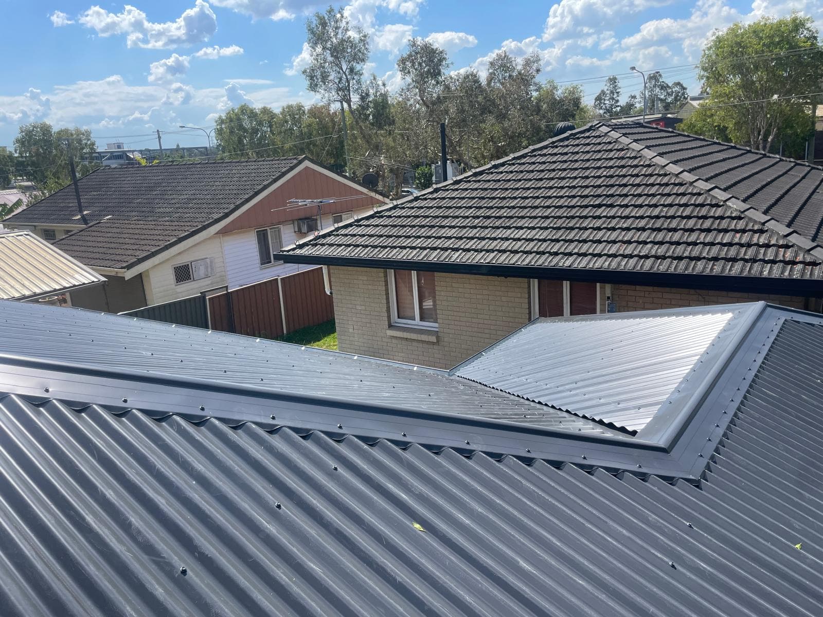 New metal roof installation in Runcorn Brisbane by CBMR professional roofing contractors - quality roofing services near me